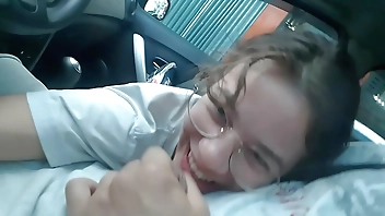 Amiga safada levando leitinho do marido na boca e rolada no cu  completinho no red