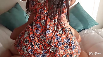 me visita mi amiga culona con un vestido corto y follamos duro sin condon!! se la acabo dentro