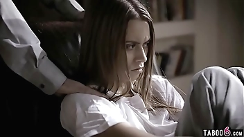 Psychiatrist takes advantage of teen who got arrested